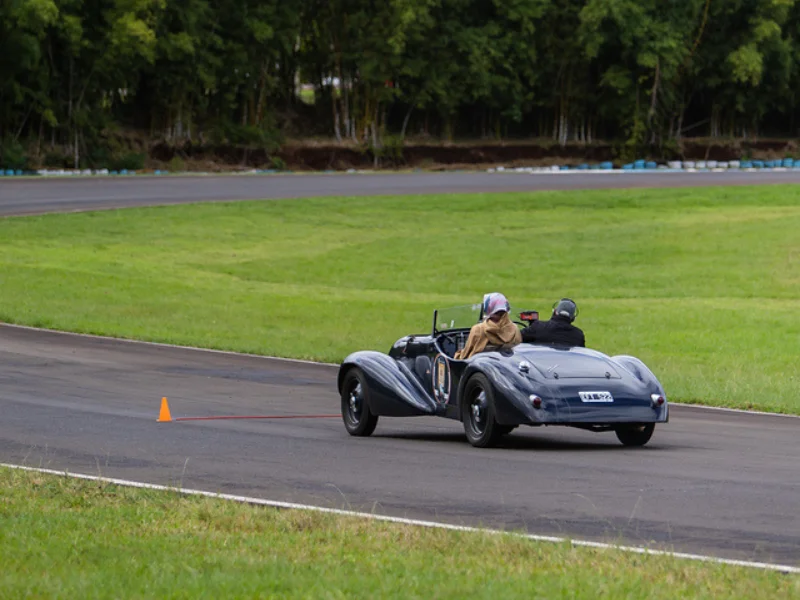 HA Emprendimientos en el Autumn Rally Autiq 2025: autos clásicos, lujo y legado