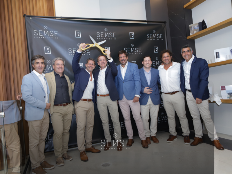 Opening de Sense 28 Edgewater